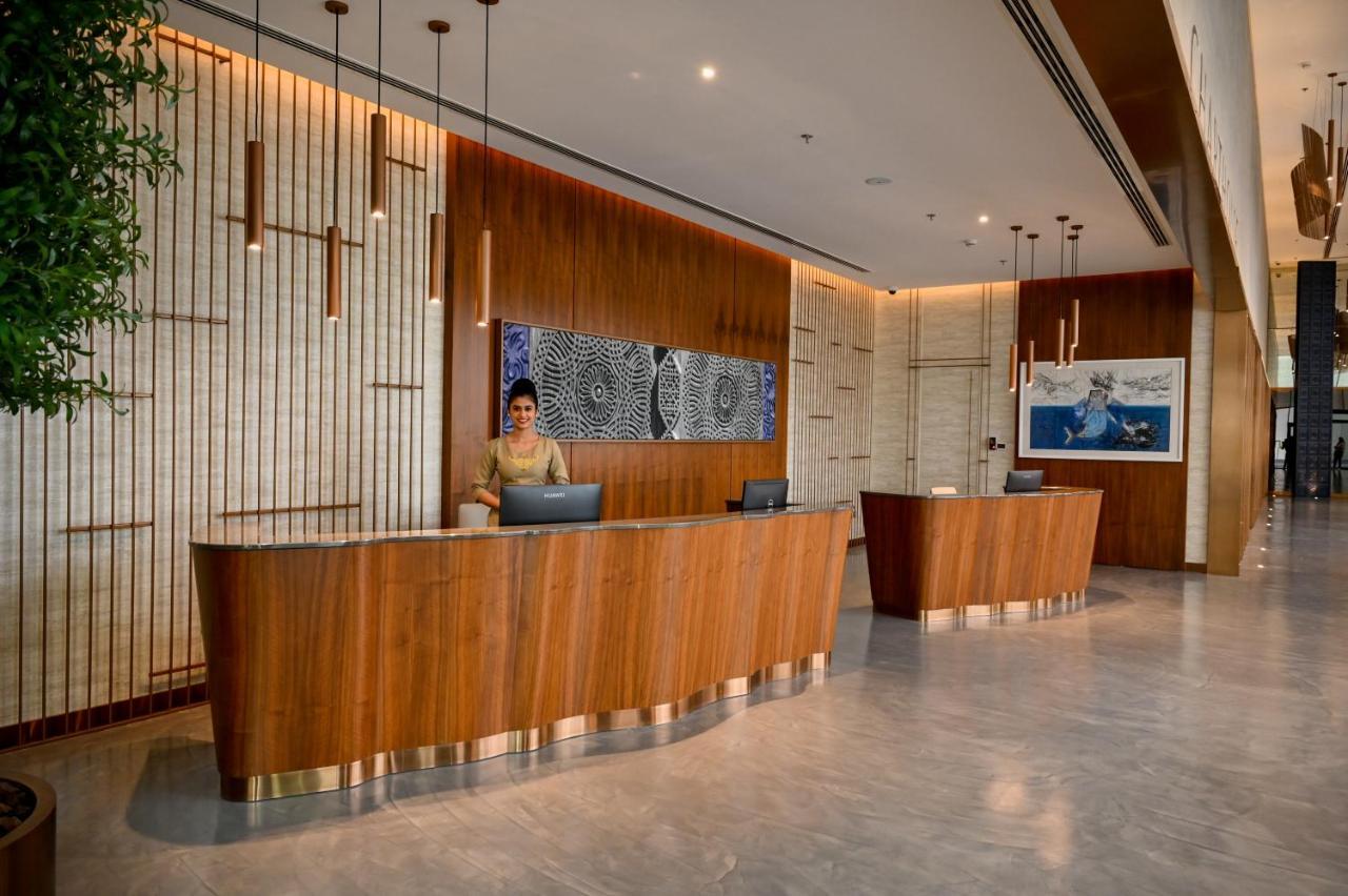 Charthouse Bahrain Hotel Manama Exterior foto The lobby of the hotel