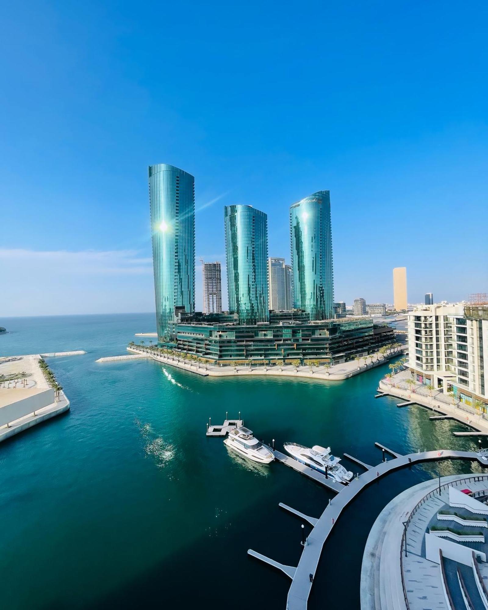 Charthouse Bahrain Hotel Manama Exterior foto The complex in 2018