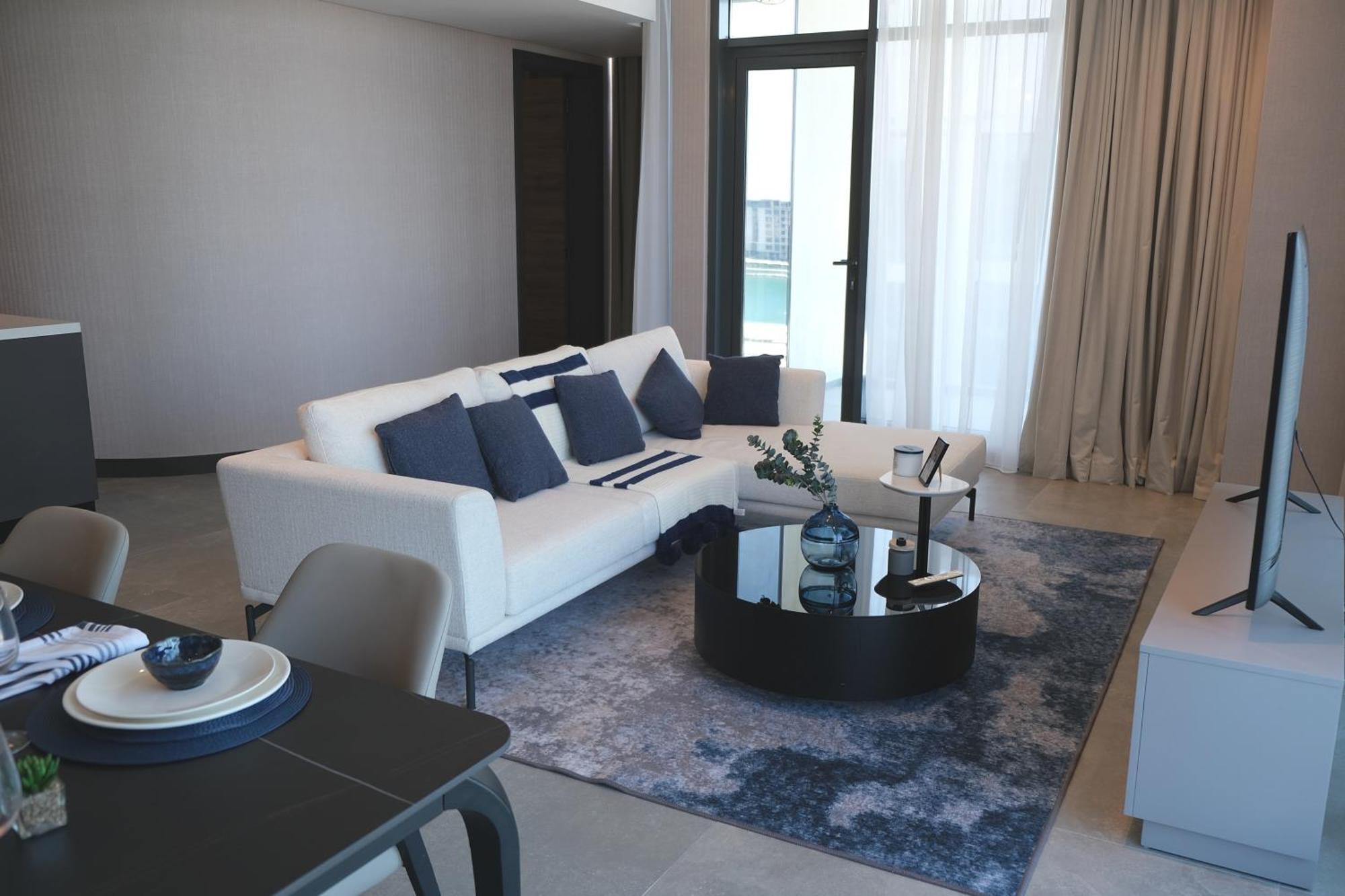 Charthouse Bahrain Hotel Manama Exterior foto Living room