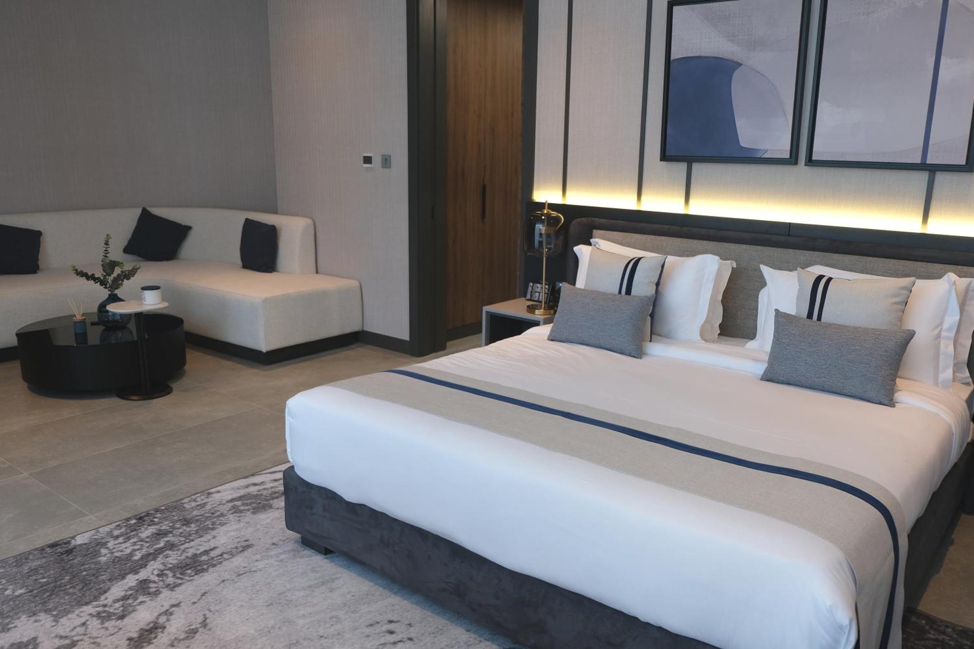 Charthouse Bahrain Hotel Manama Exterior foto Deluxe room